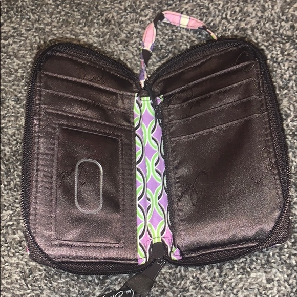 Vera Bradley wristlet. - Picture 2 of 2